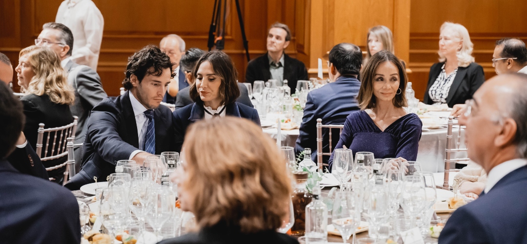 Se celebra la primera edición de los Premios Tanglaw con la presencia de Isabel Preysler y Tamara Falcó. 